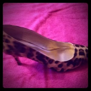 Womens leopard heel